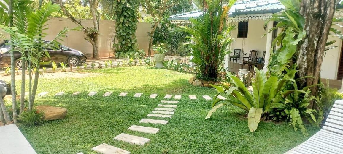 Thambara Villa ウナワトゥナ エクステリア 写真